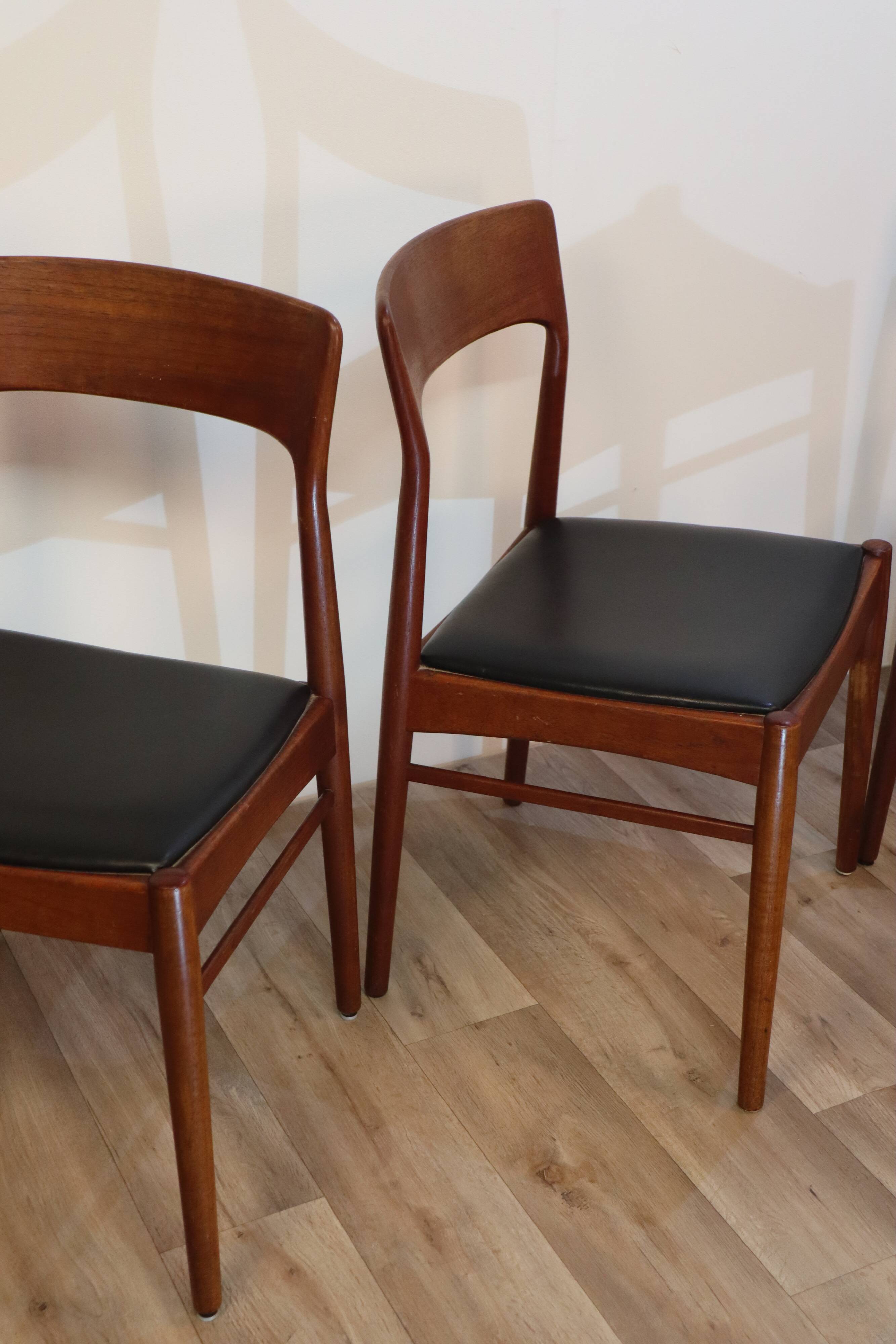 Series of 4 Scandinavian teak chairs 1960