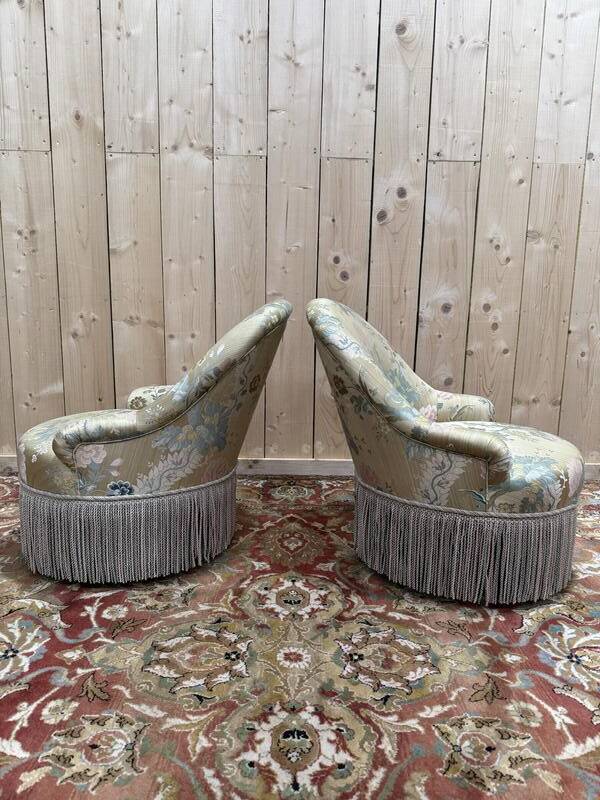 Paire de fauteuils crapaud de style Napoléon III en soierie