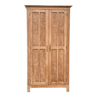 Armoire parisienne panneauté bois brut massif 1930