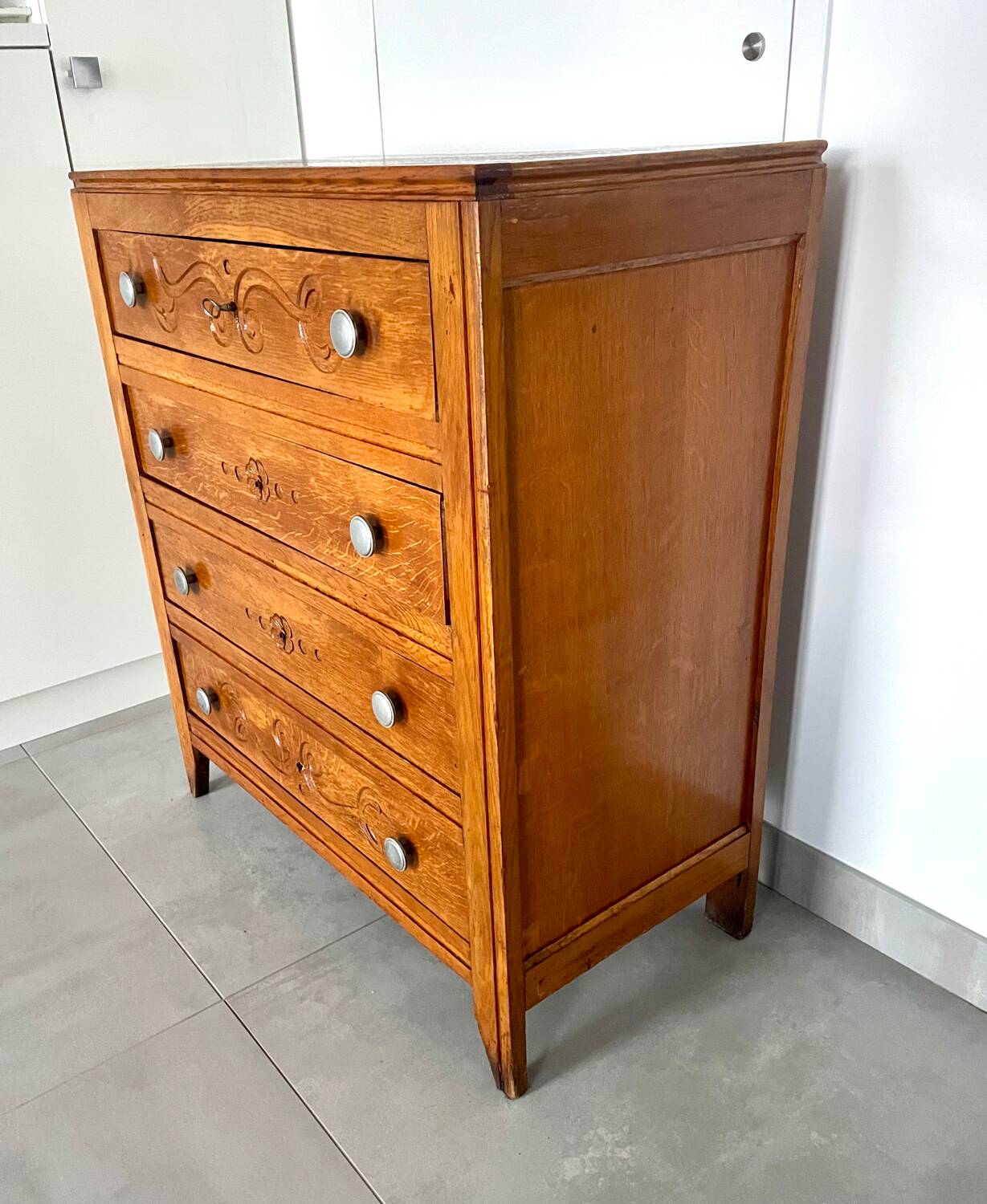 Vintage oak chest of drawers with 4 drawers, 1950s