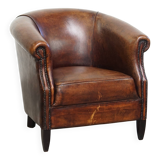 Club chair made of sheepskin leather