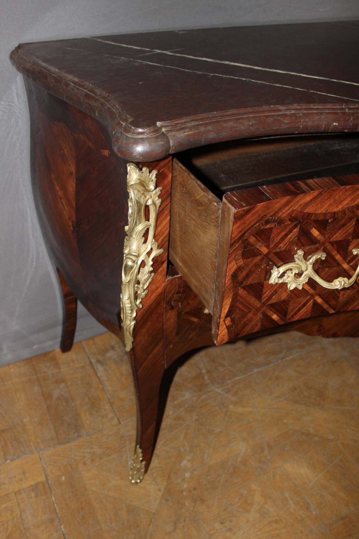 Louis XV Commode in Rosewood Marquetry, Early 19th Century