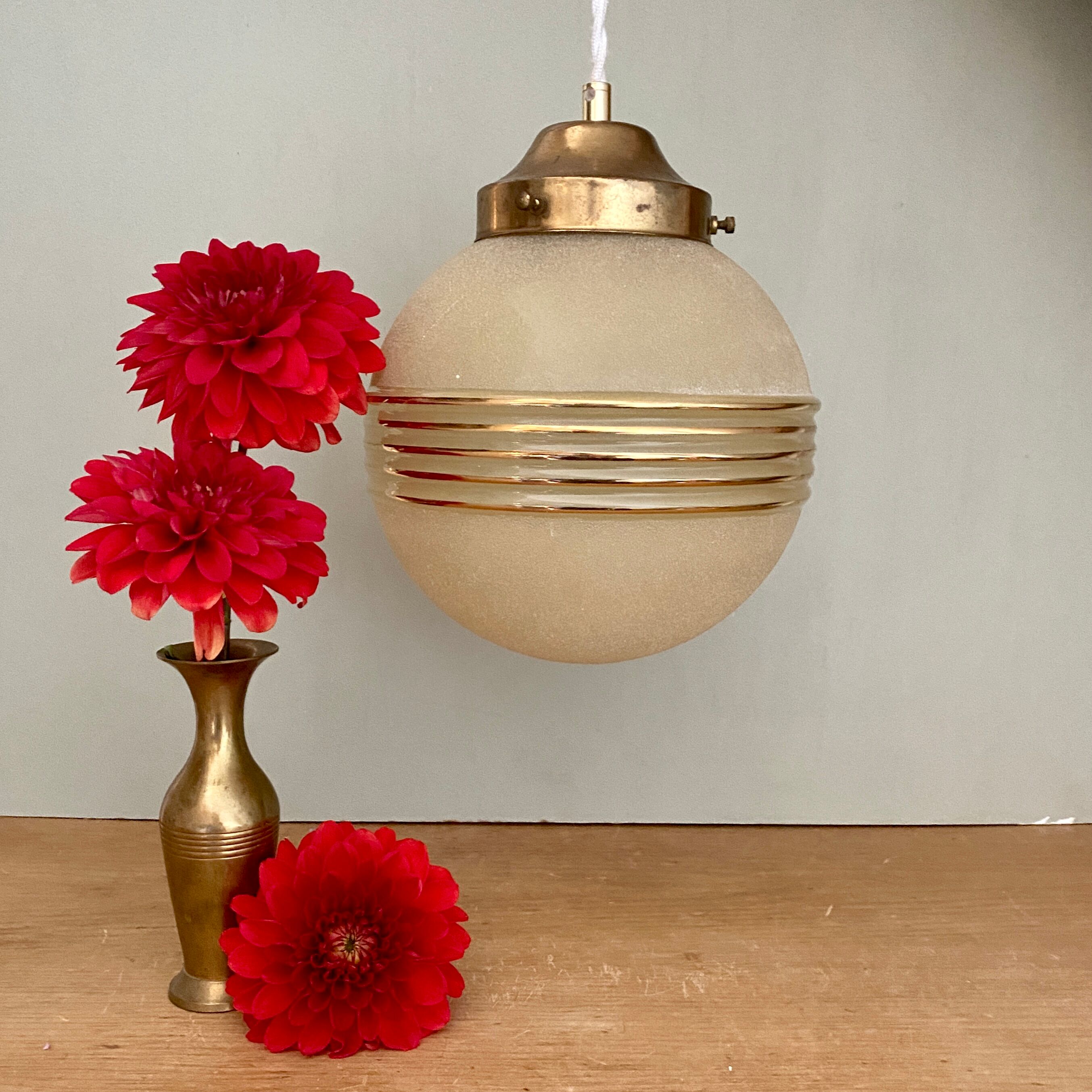 Vintage art deco globe pendant lamp in yellow and gold granite glass