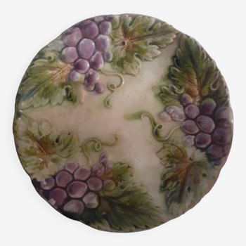 Onnaing barbotine plate - Grapes and leaves