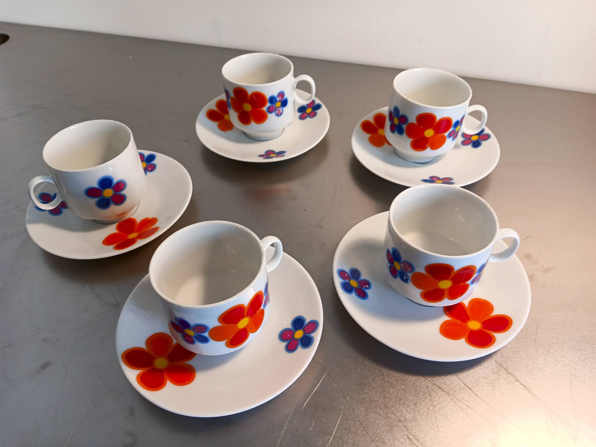 5 vintage cups. Manufacture Winterling Marktleuthen Bavaria - Floral patterns, 70s style