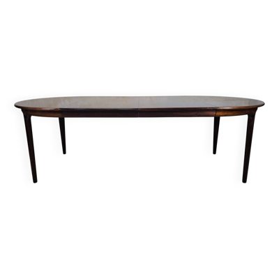 Table extensible en bois de rose, conçue par J. Andersen, Danemark, années 1960.