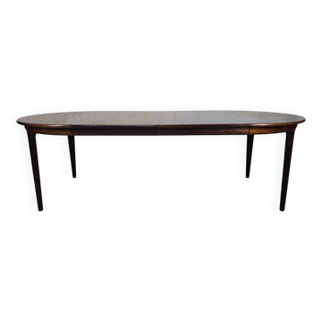 Table extensible en bois de rose, conçue par J. Andersen, Danemark, années 1960.