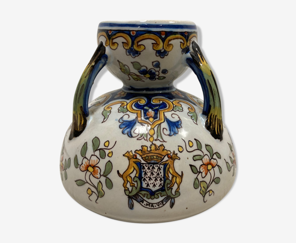 Vase en faïence ancien
