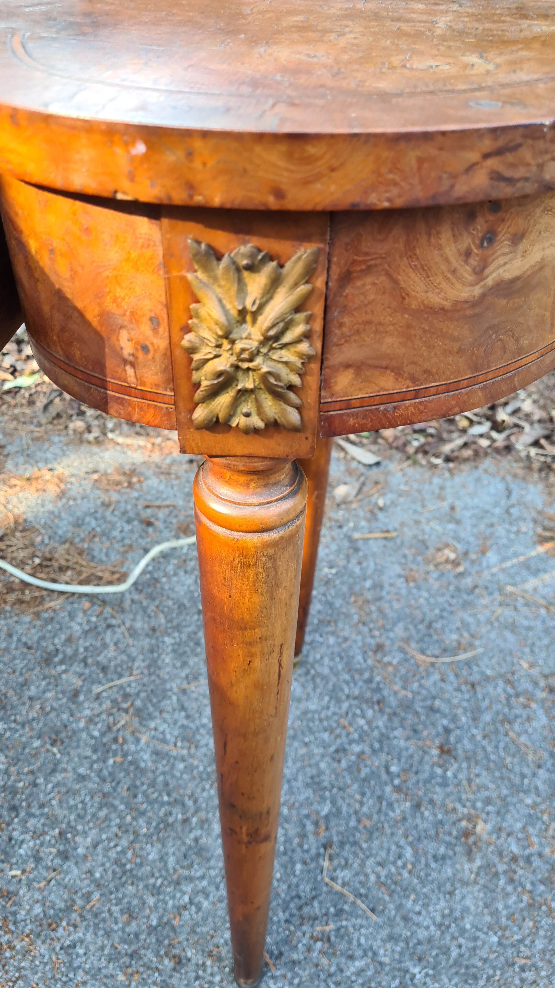 Louis XVI style kidney dressing table in veneer wood and bramble veneer