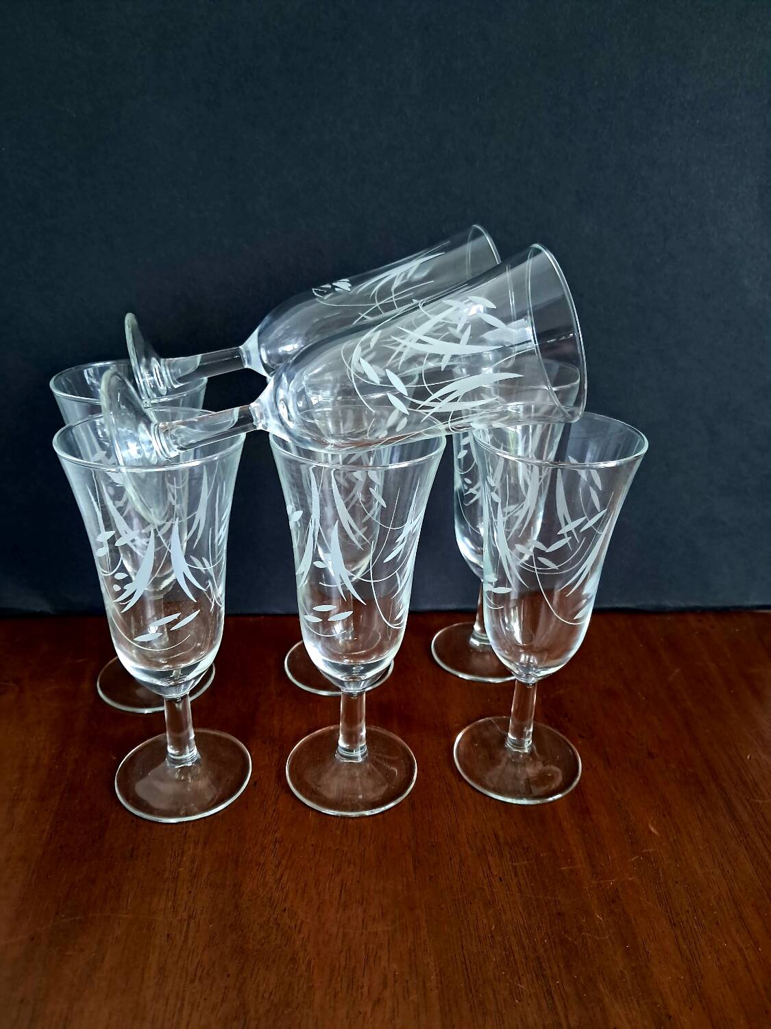 6 Luminarc foliage champagne flutes from the 60s