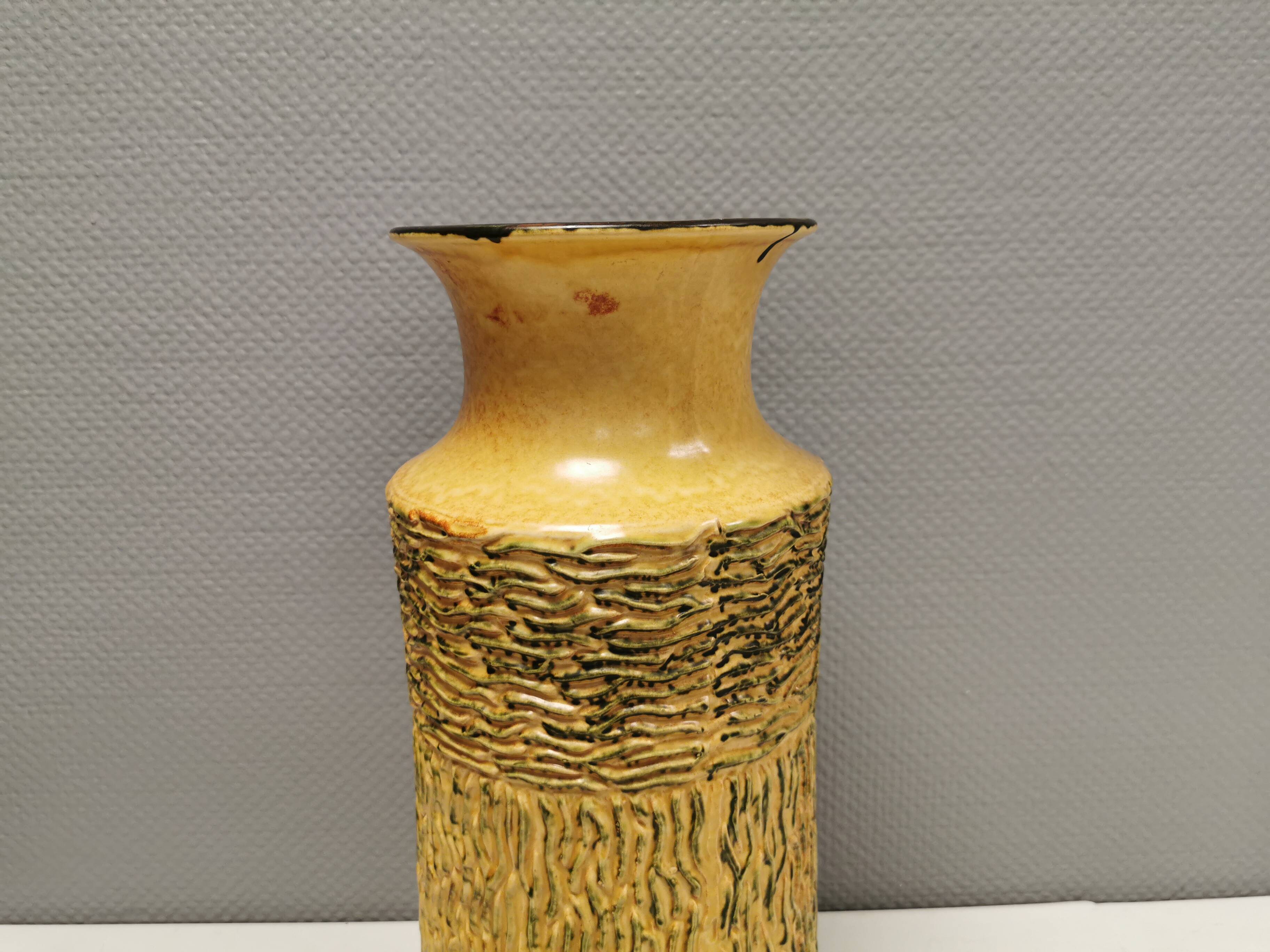 Énorme vase de sol d'allemagne de l'ouest, en glaçure jaunâtre