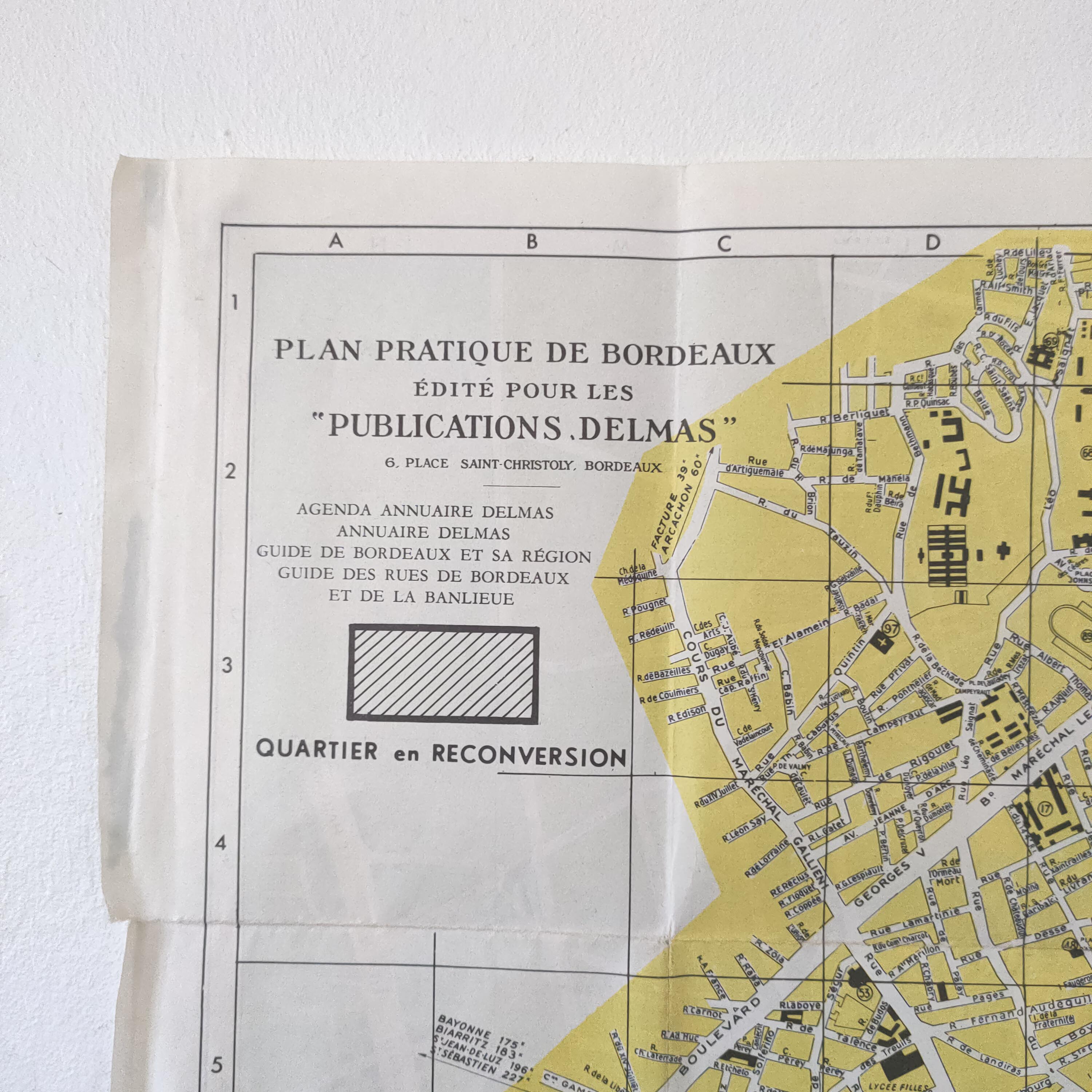 Vintage map Bordeaux and its suburbs