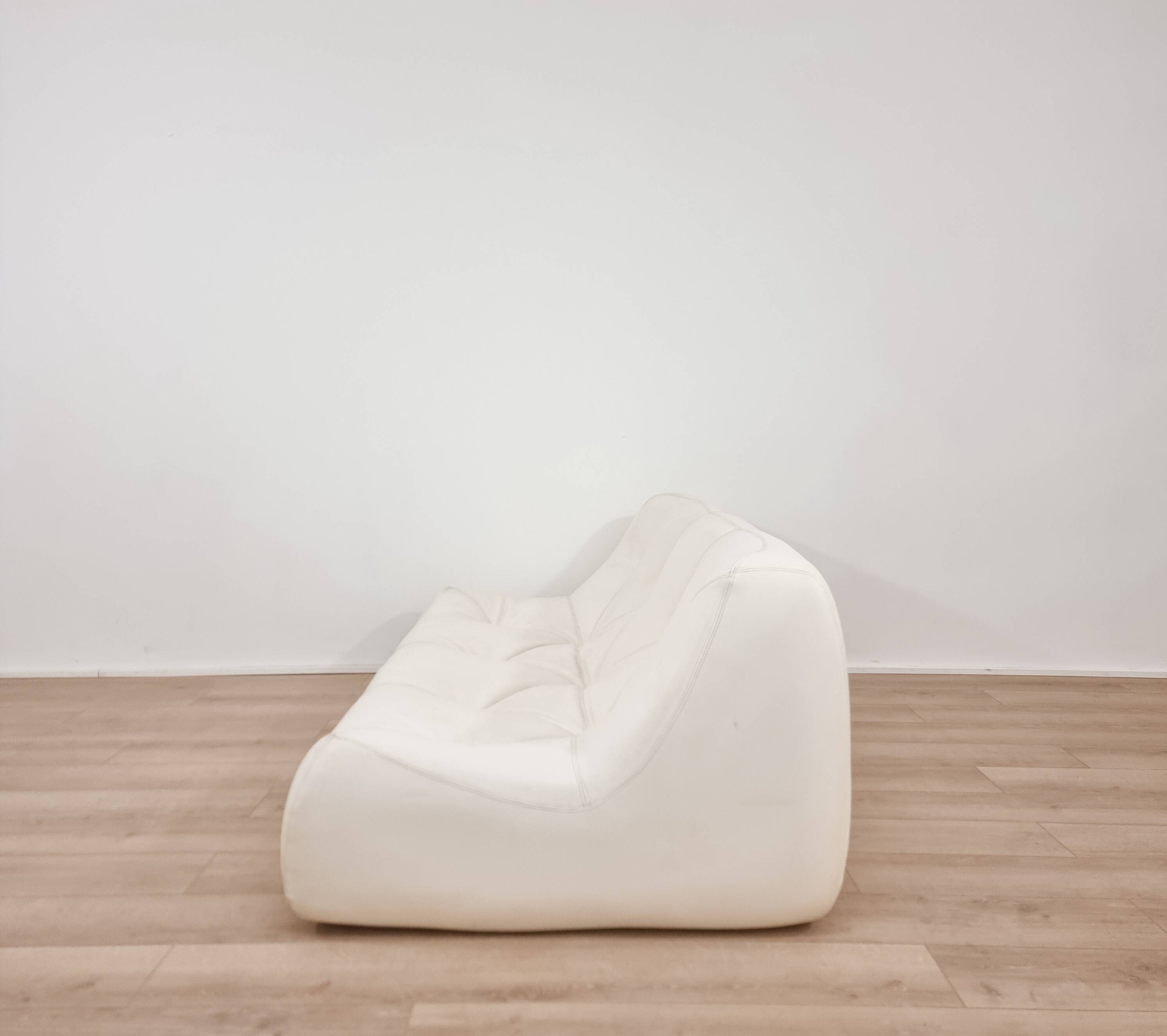 Ensemble de canapé et pouf Kali design Michel Ducaroy 1970