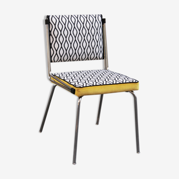 Chaise tube rétro motifs noirs et blancs velours jaune