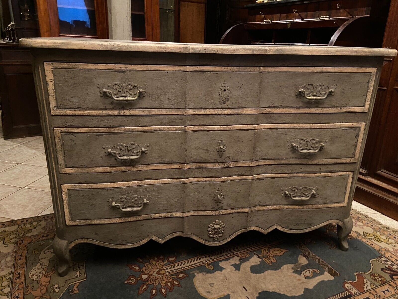 Chest of drawers 3 drawers in patinated wood gray Louis XV style