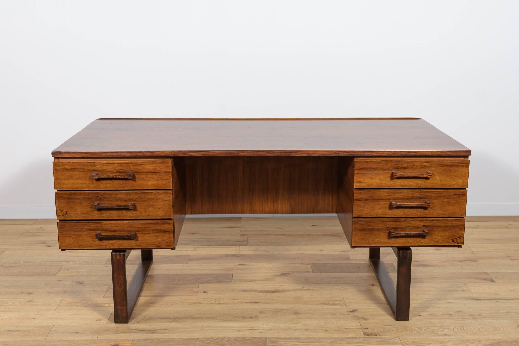 Mid-Century Rosewood Freestanding Desk by Torben Valeur & Henning Jensen for Dyrlund, 1960s