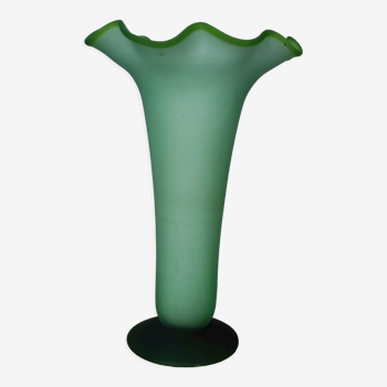 Vintage corolla vase