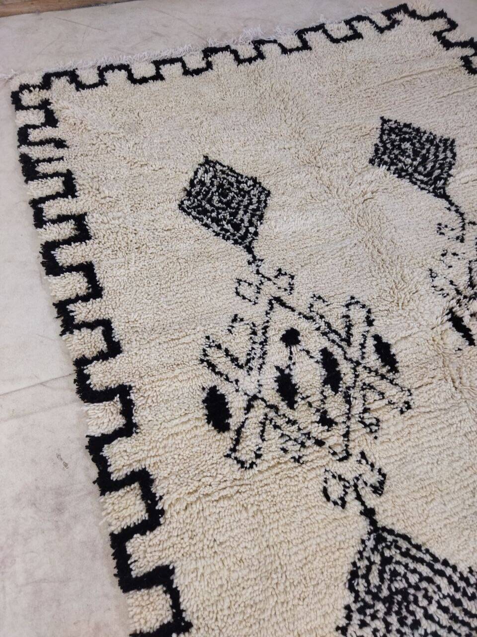 Handmade Moroccan Berber Rug 268 X 188 CM