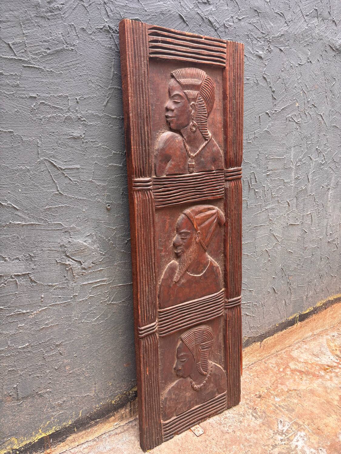 Pair of carved African wall panels in wood – vintage tribal art