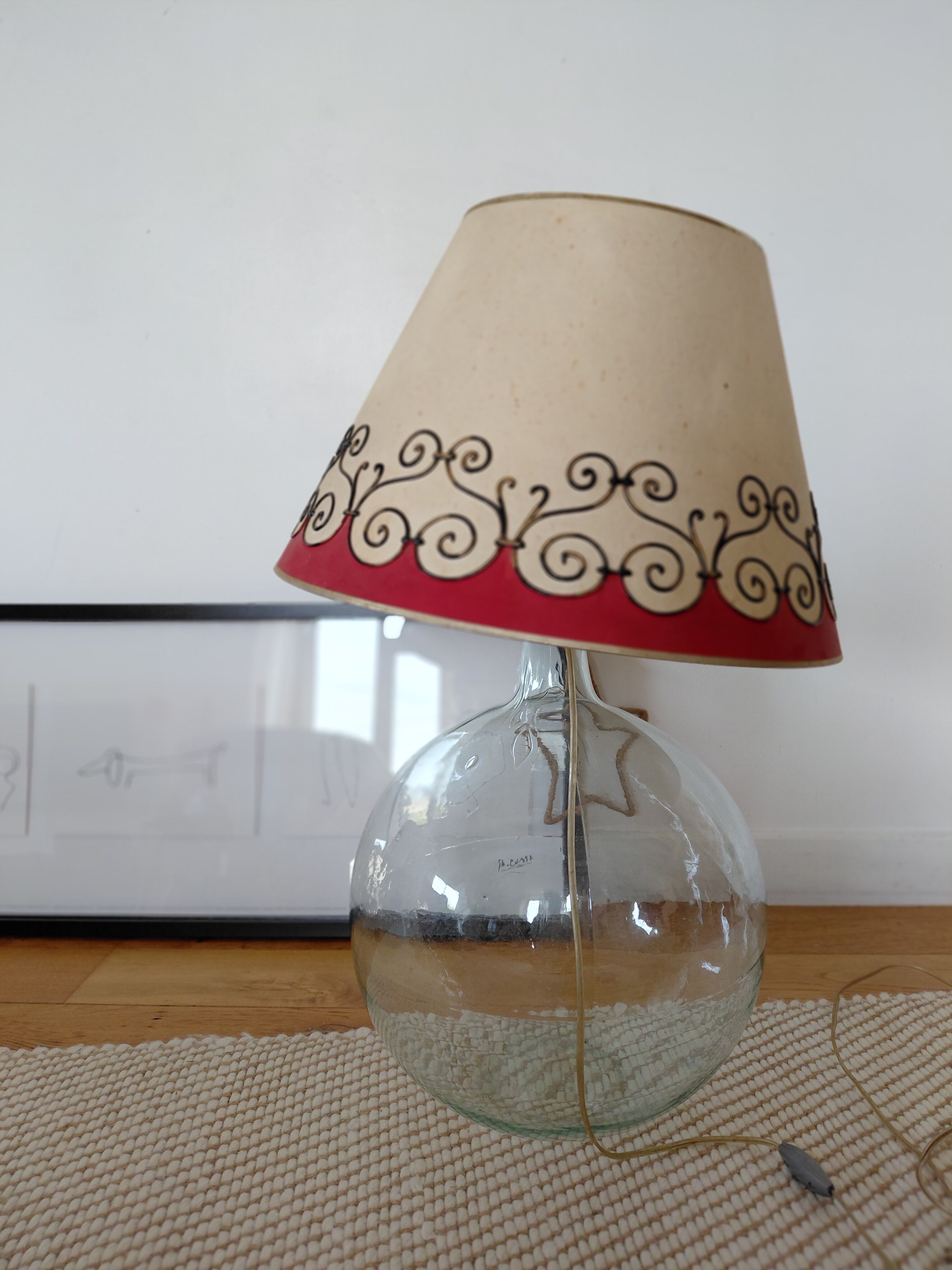 Dame-Jeanne XXL glass floor lamp with vintage lampshade.