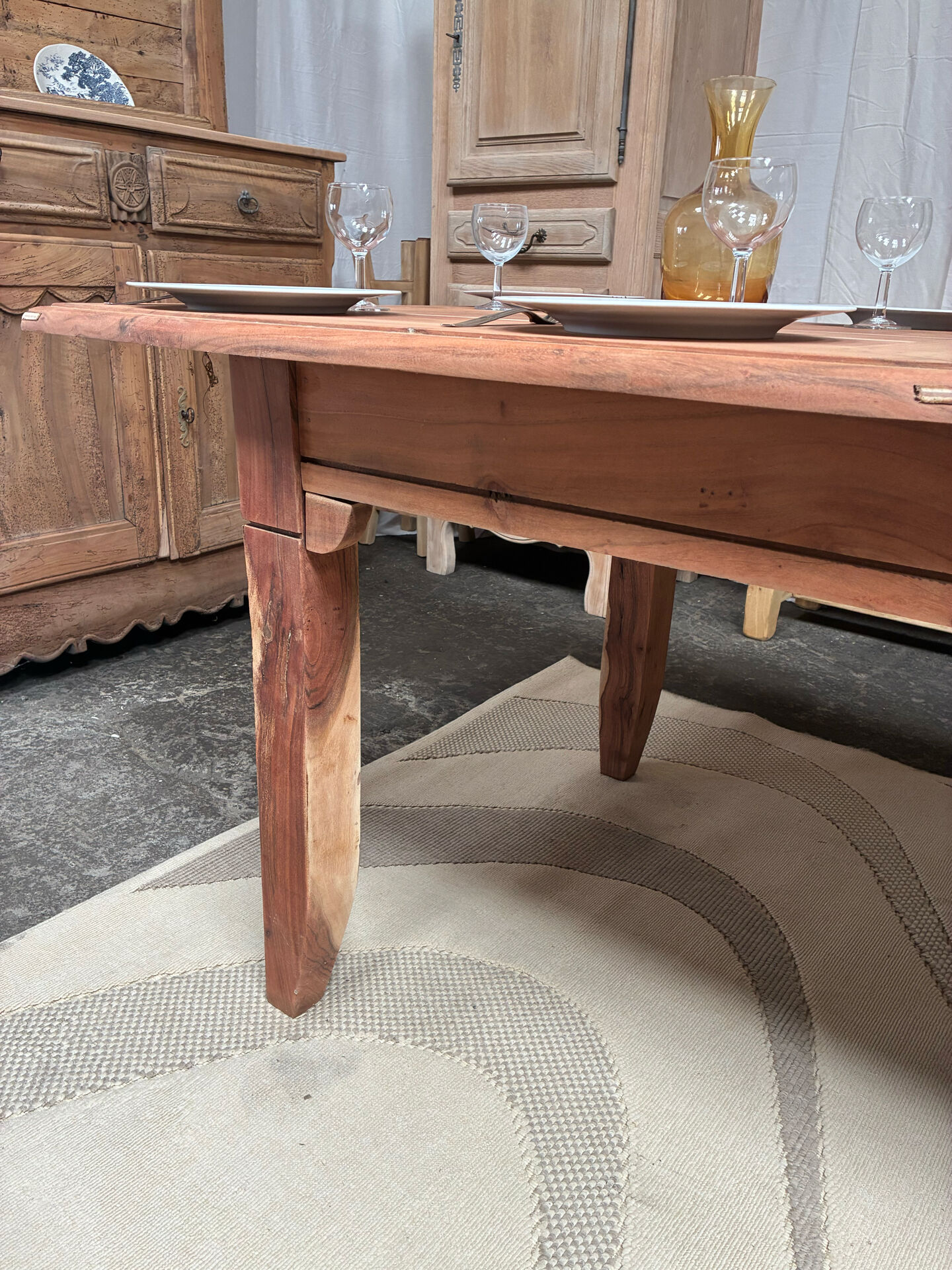 Table de ferme en bois exotique avec rallonges
