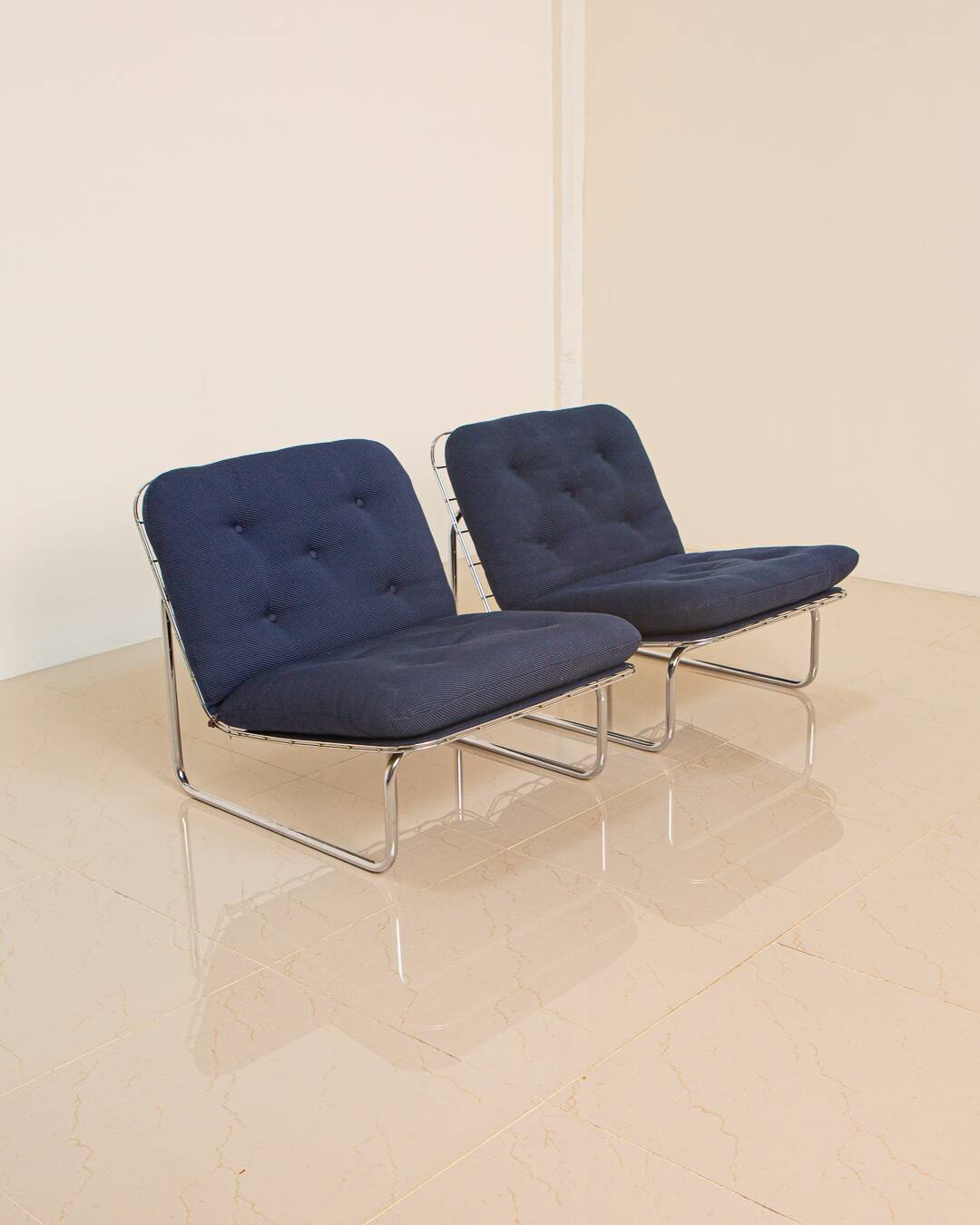 Pair of blue "666" armchairs by Kho Liang for Artifort 70's