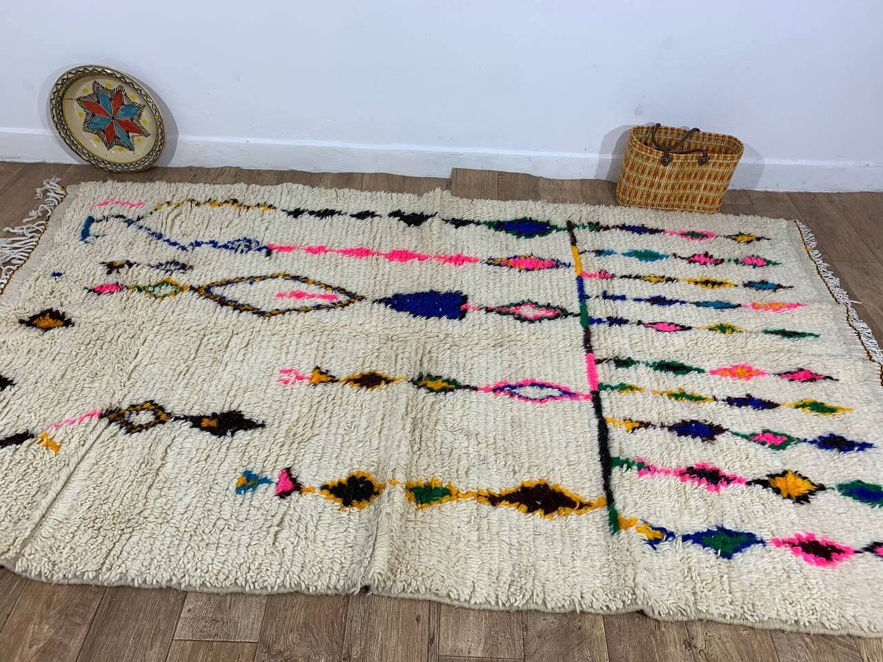 Handmade moroccan berber rug 258 x 160 cm