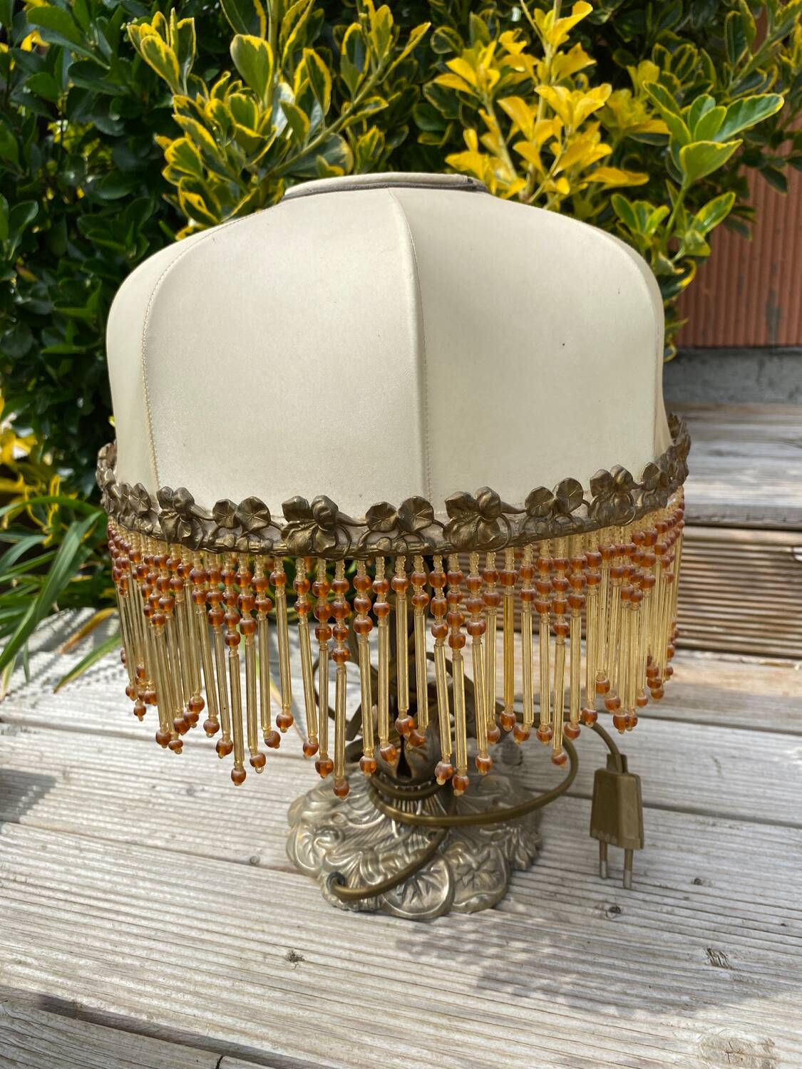 Bronze and brass art deco Charleston lamp