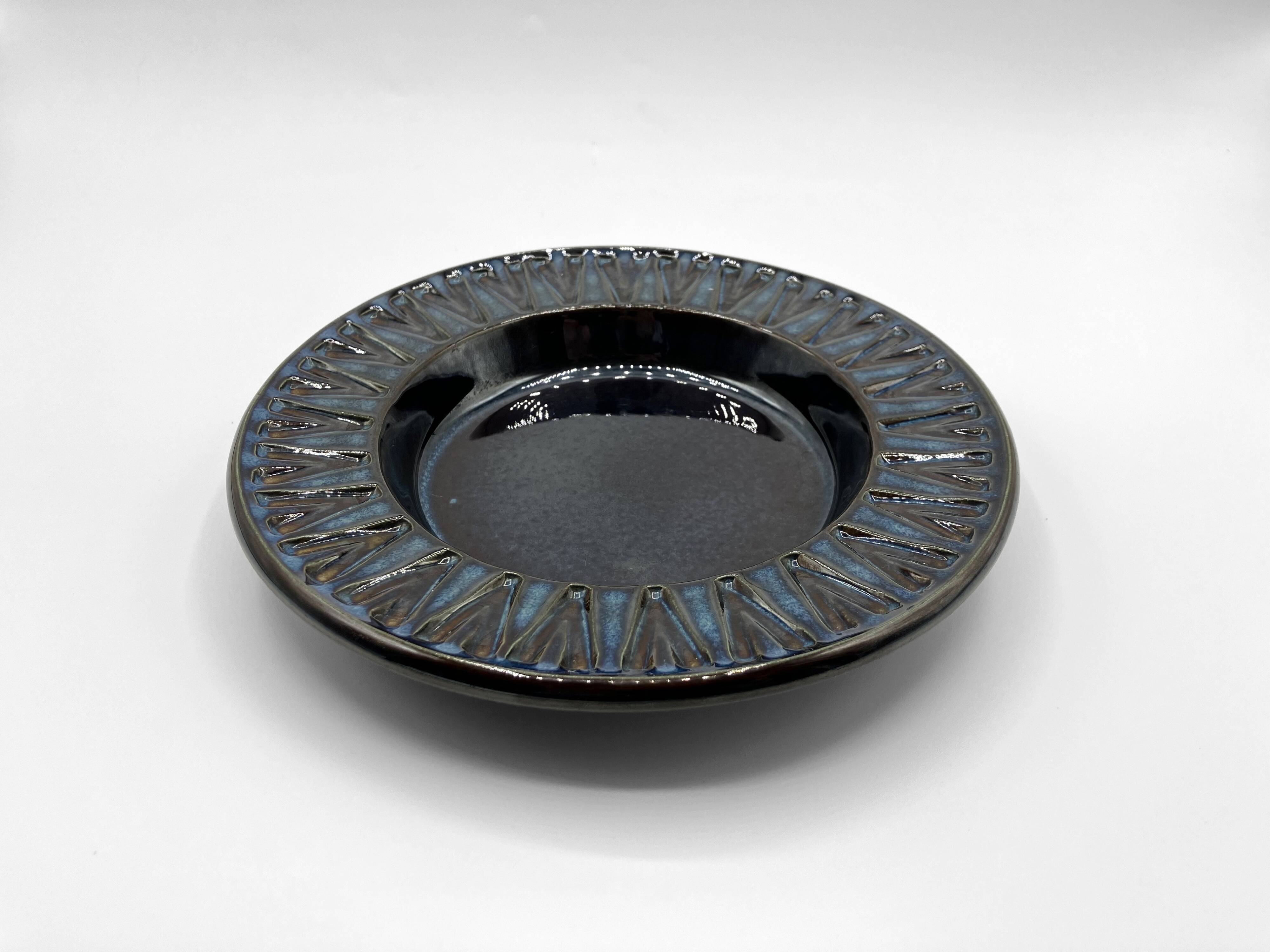 Søholm stoneware plate/dish/trinket tray 3184-2 • Blue series EJ64 by Einar Johansen • Denmark 1960s
