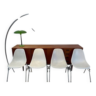 Set of 4 Eames chairs, 1970