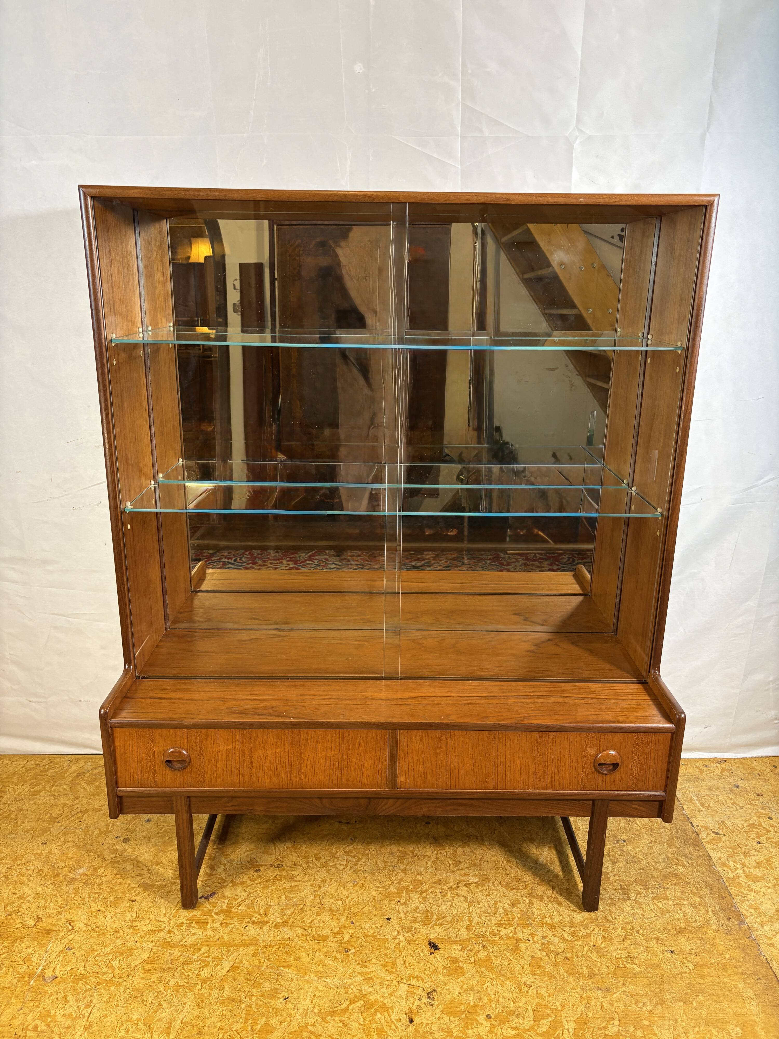 Mid-Century Vintage Turnidge of London Teak Display Cabinet (1960s–1970s)