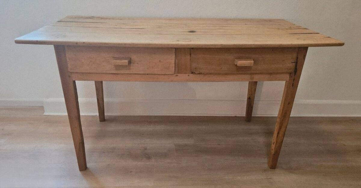 Old farmhouse/office table in patinated solid wood - 2 drawers