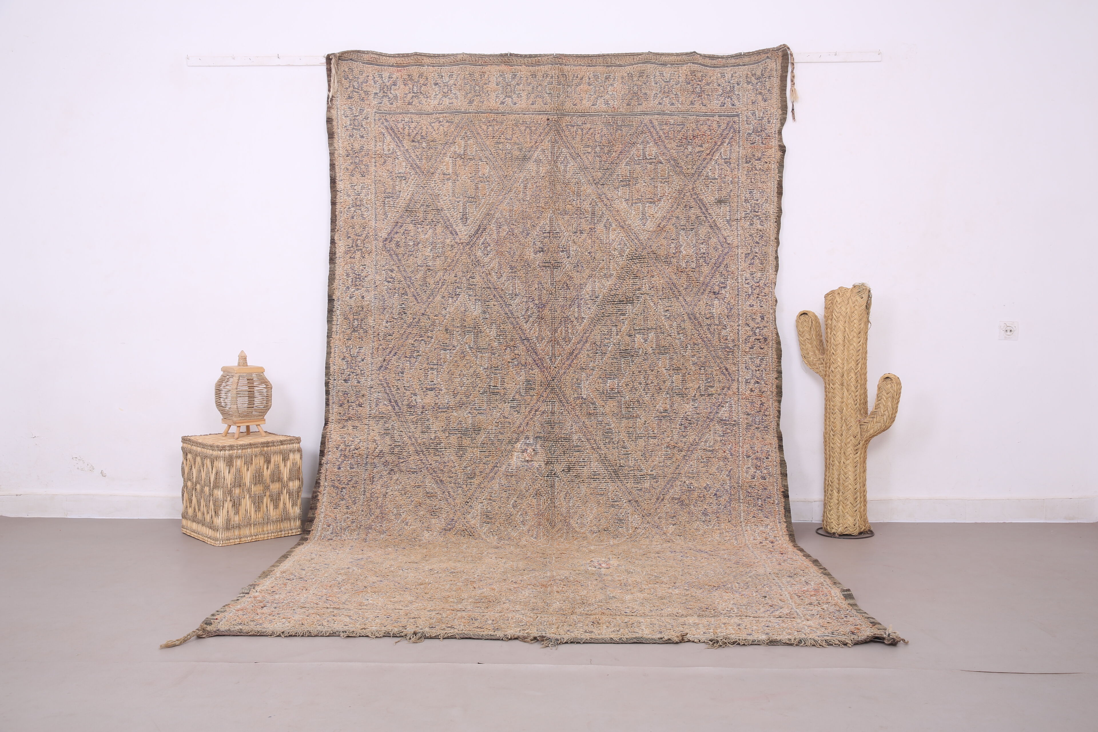 Vintage Moroccan Rug 197 x 340 cm - Berber Wool Rug - Handmade rug Bohemian