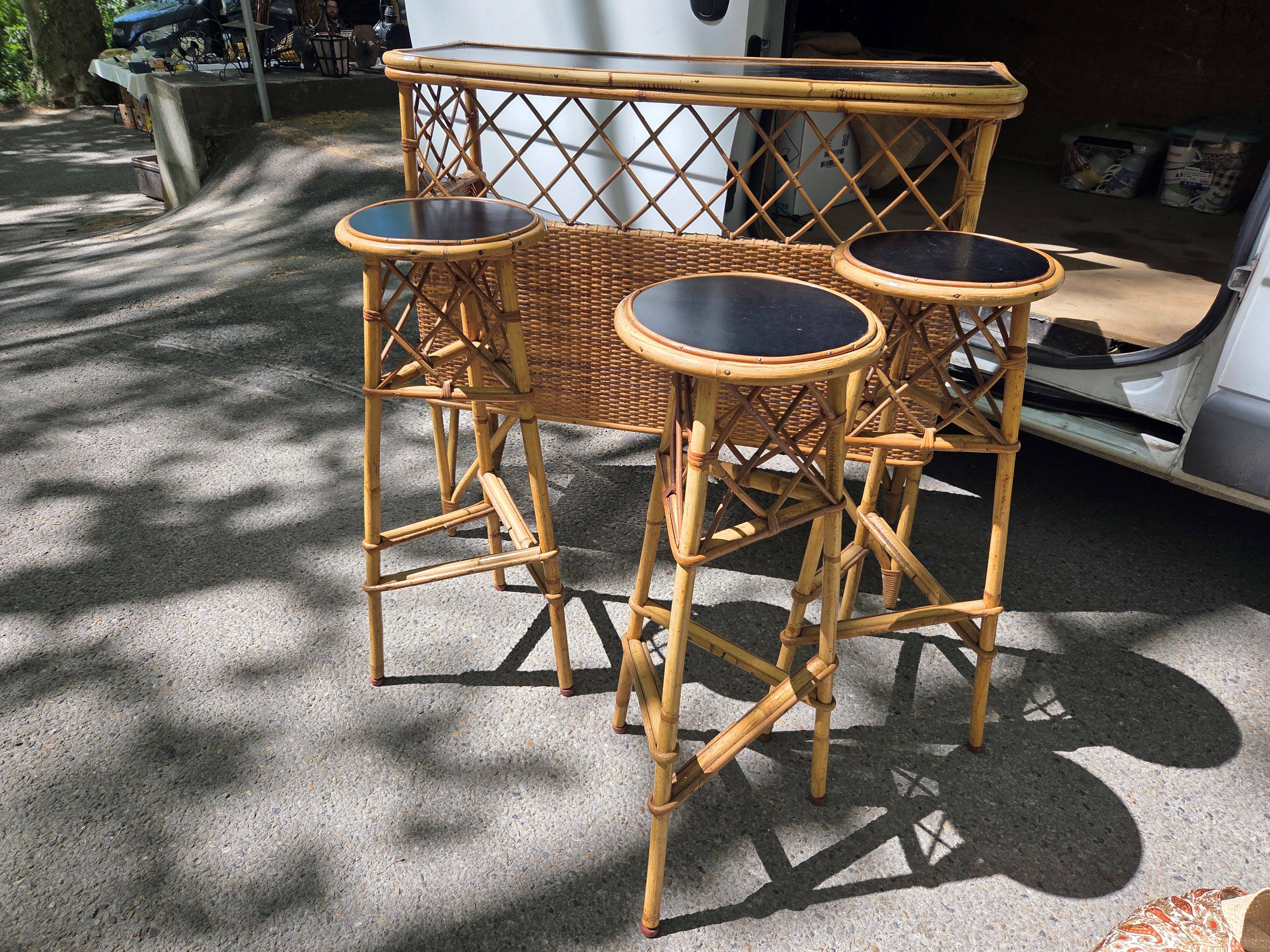 Vintage wicker bar stool set