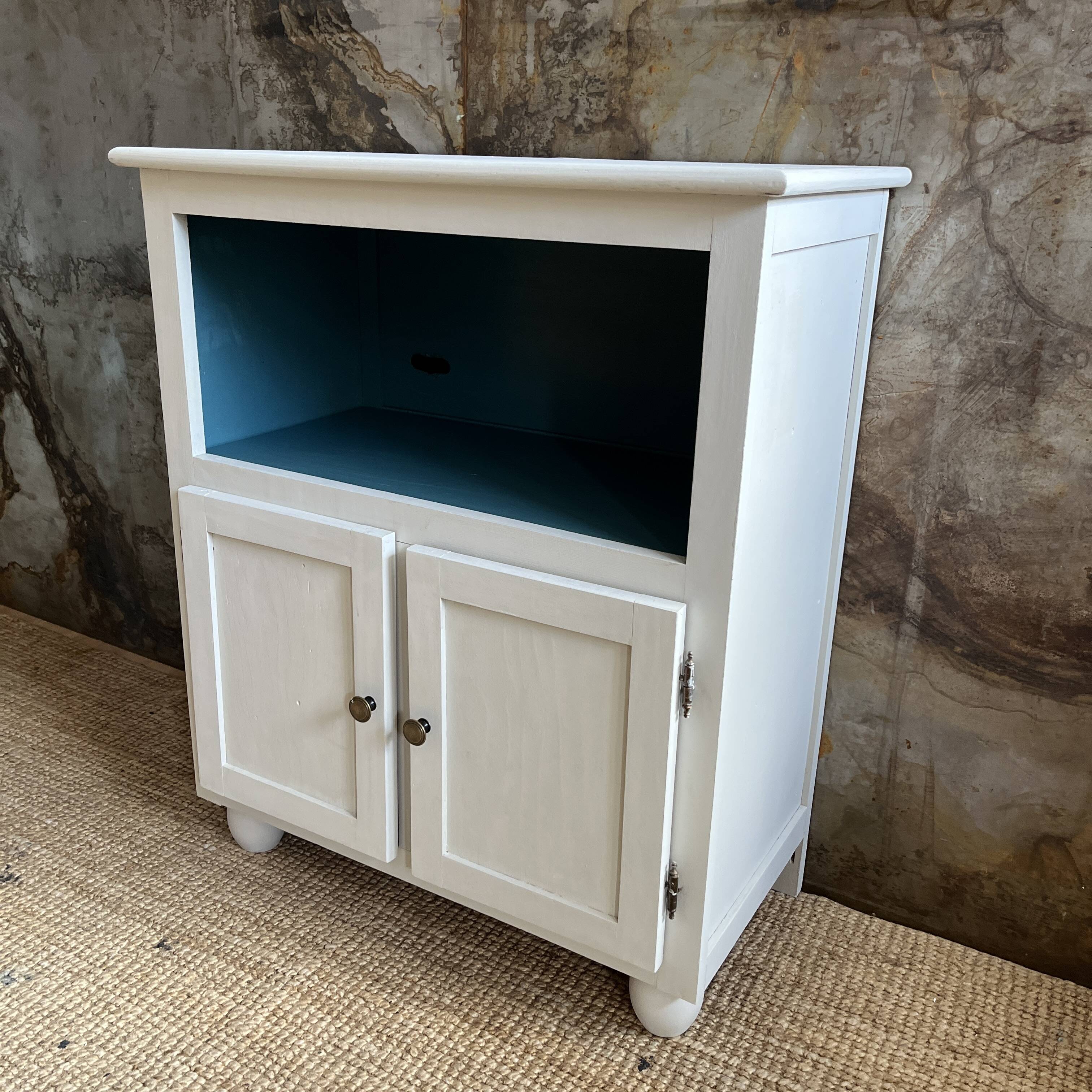 Small almond milk buffet