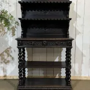Dessert in oak from the late 19th century in the Henri II style.