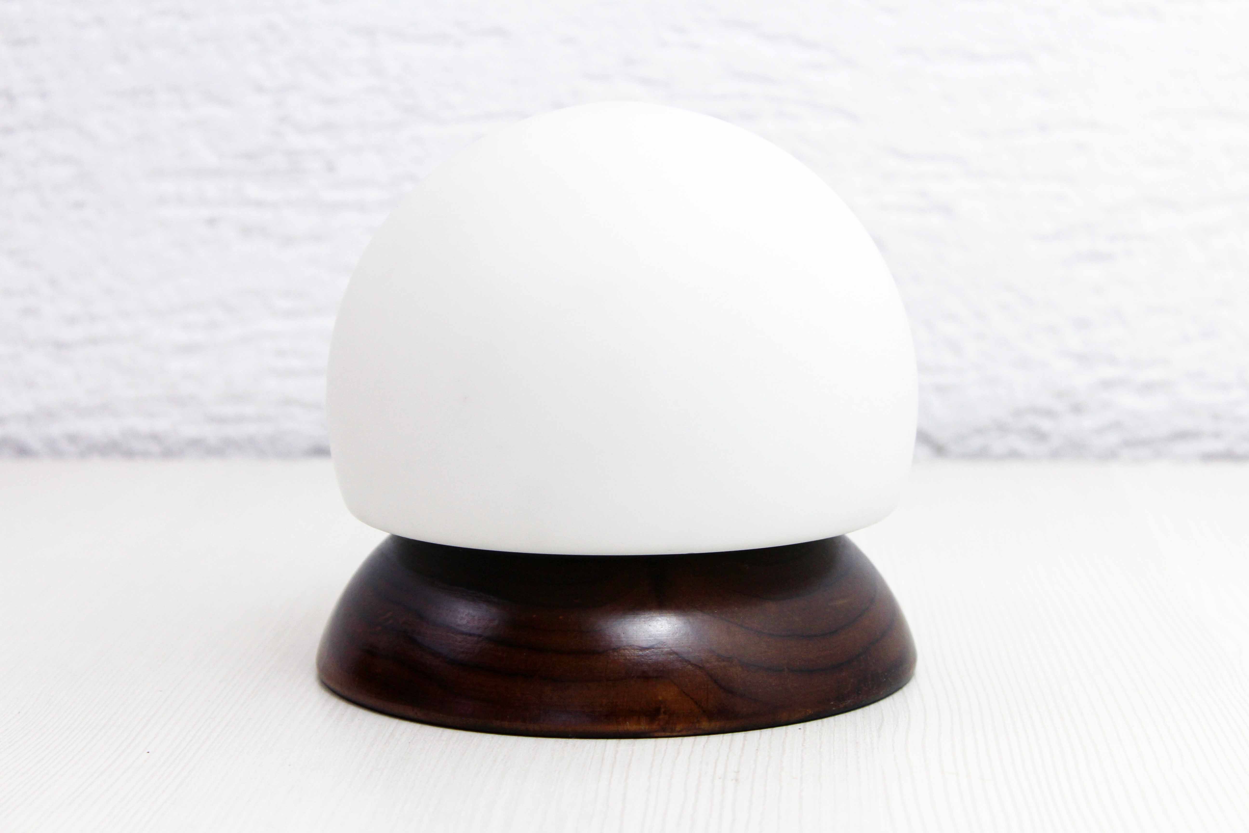 Mushroom lamp in wood and opaline glass