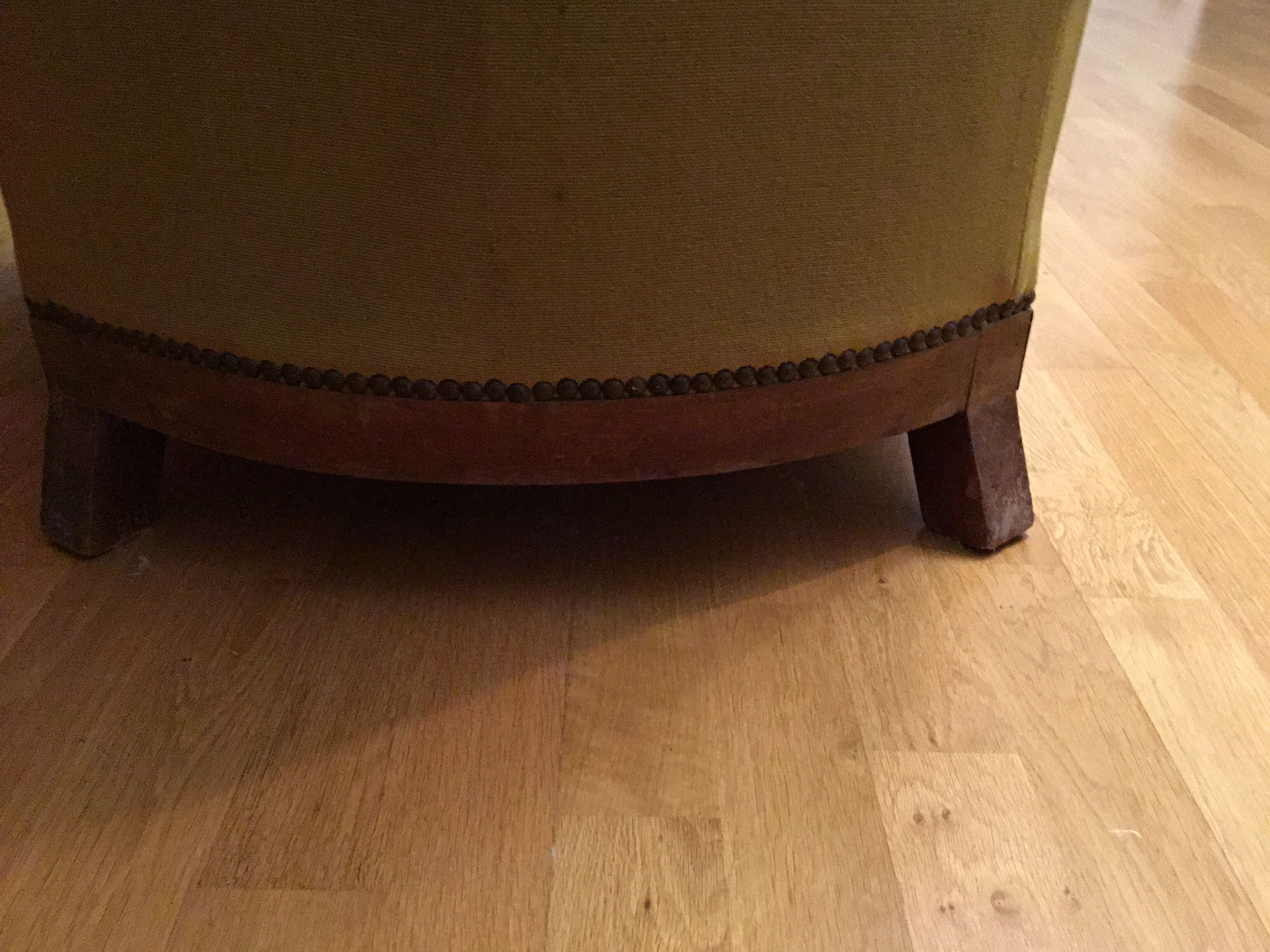 Pair of armchairs 6 feet