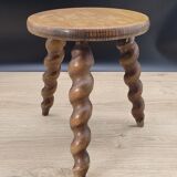 Tripod stool twisted feet