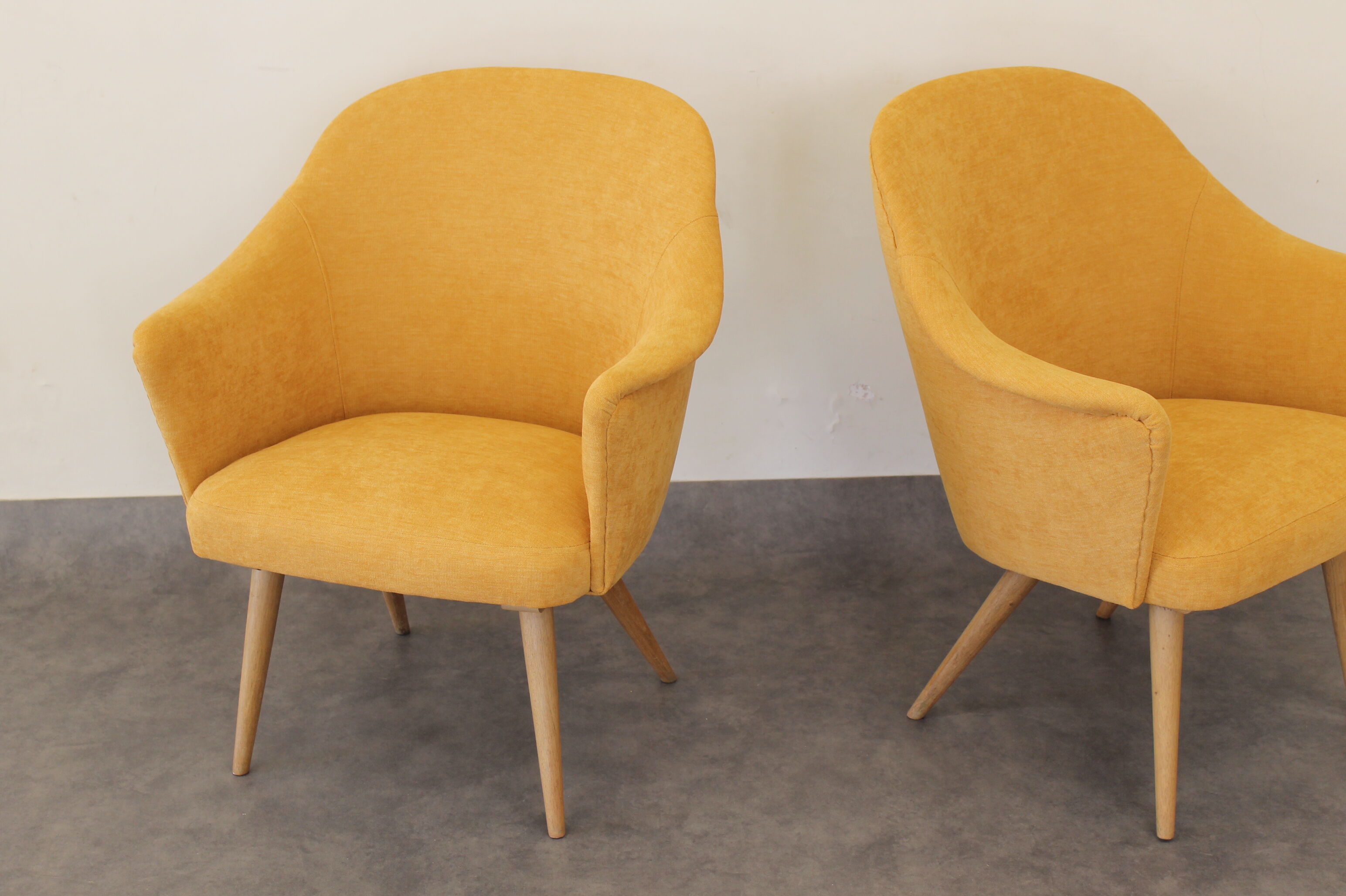 2 armchairs 1970 yellow velvet