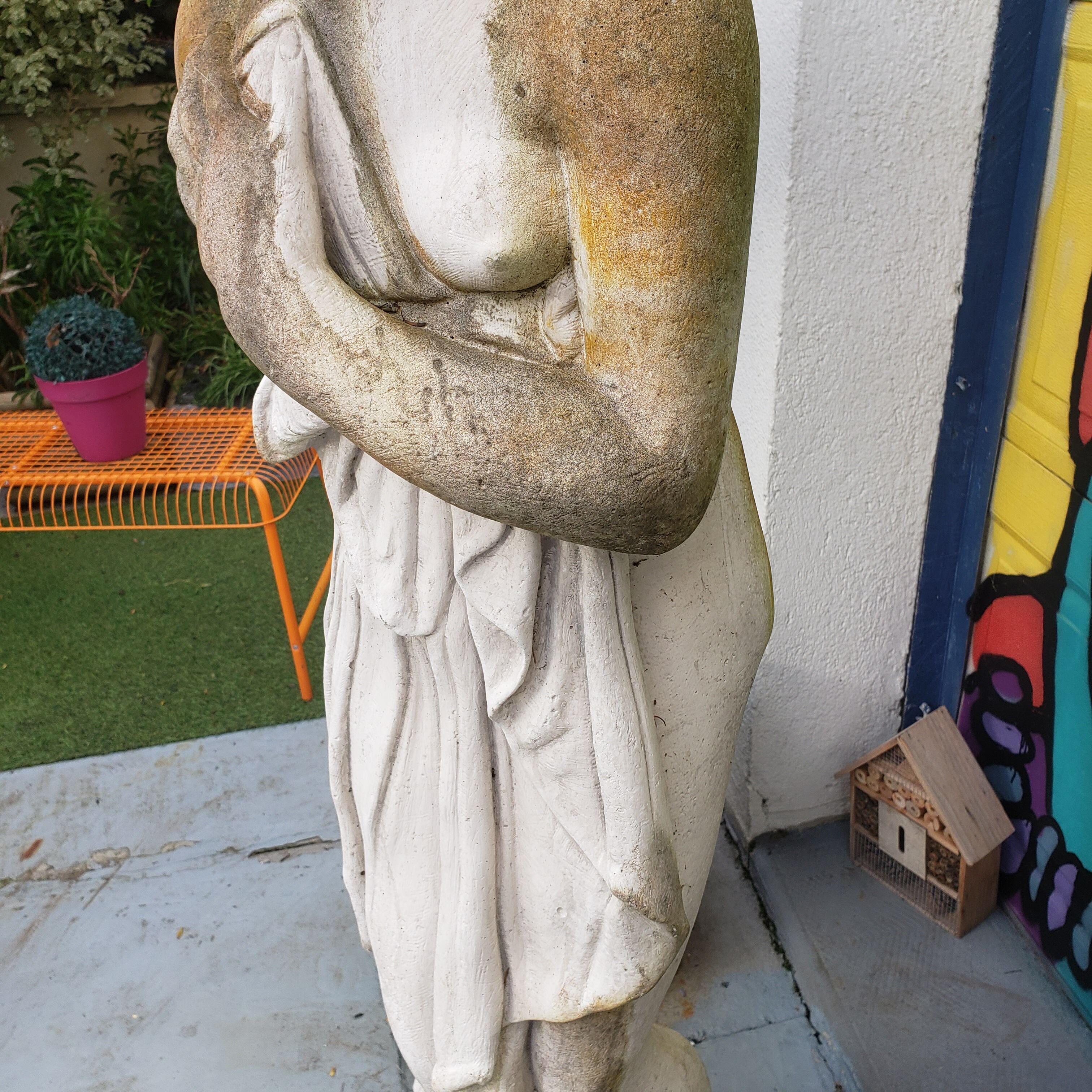 Stone statue representing Venus