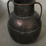 Jar jug with old coves in hammered copper middle east deco xixème