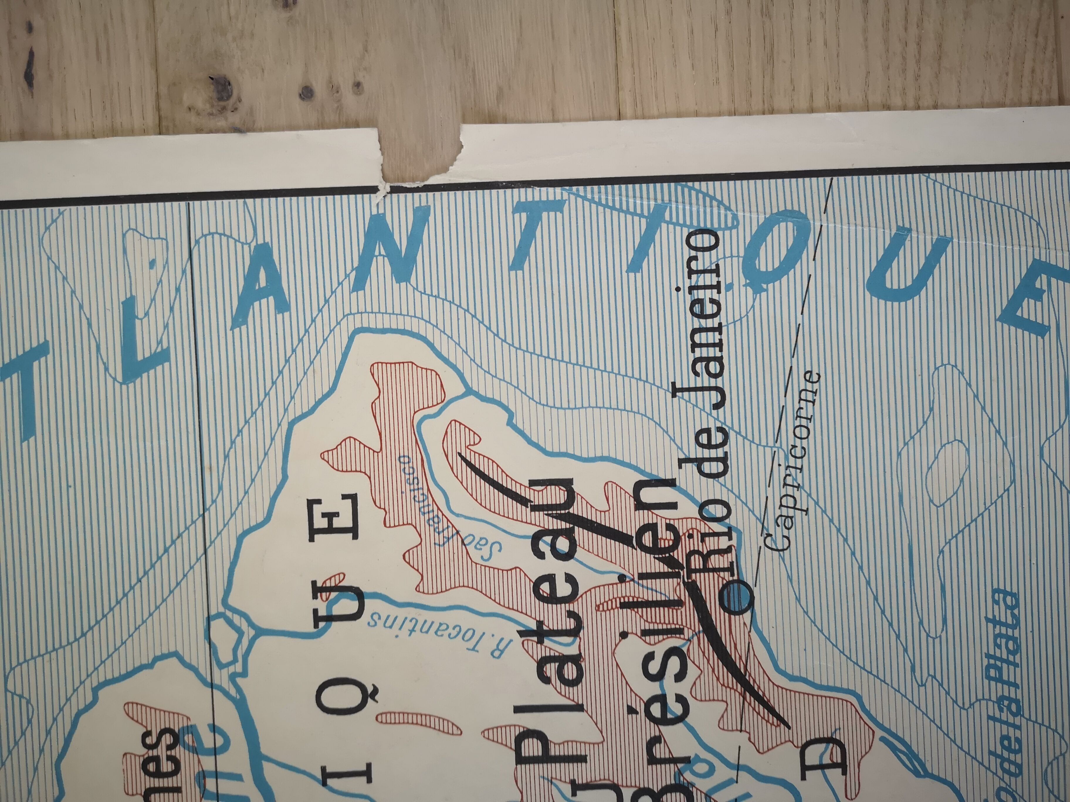 Vintage school poster from the 50s Rossignol America Physics and Politics