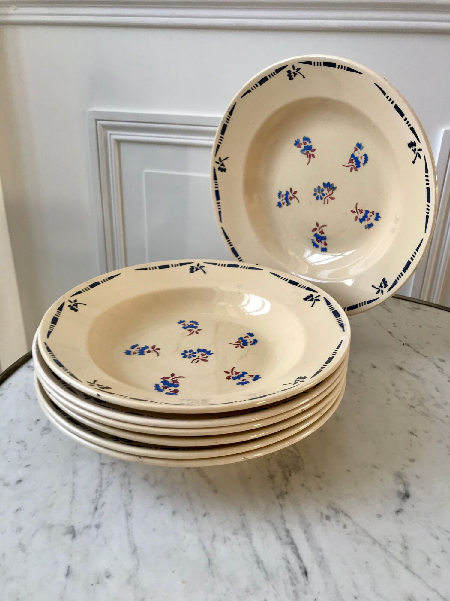 Set of 7 hollow plates k&g lunéville model "flore" 30s