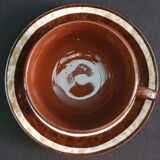 English earthenware cup in "Mary" style, Sarreguemines.