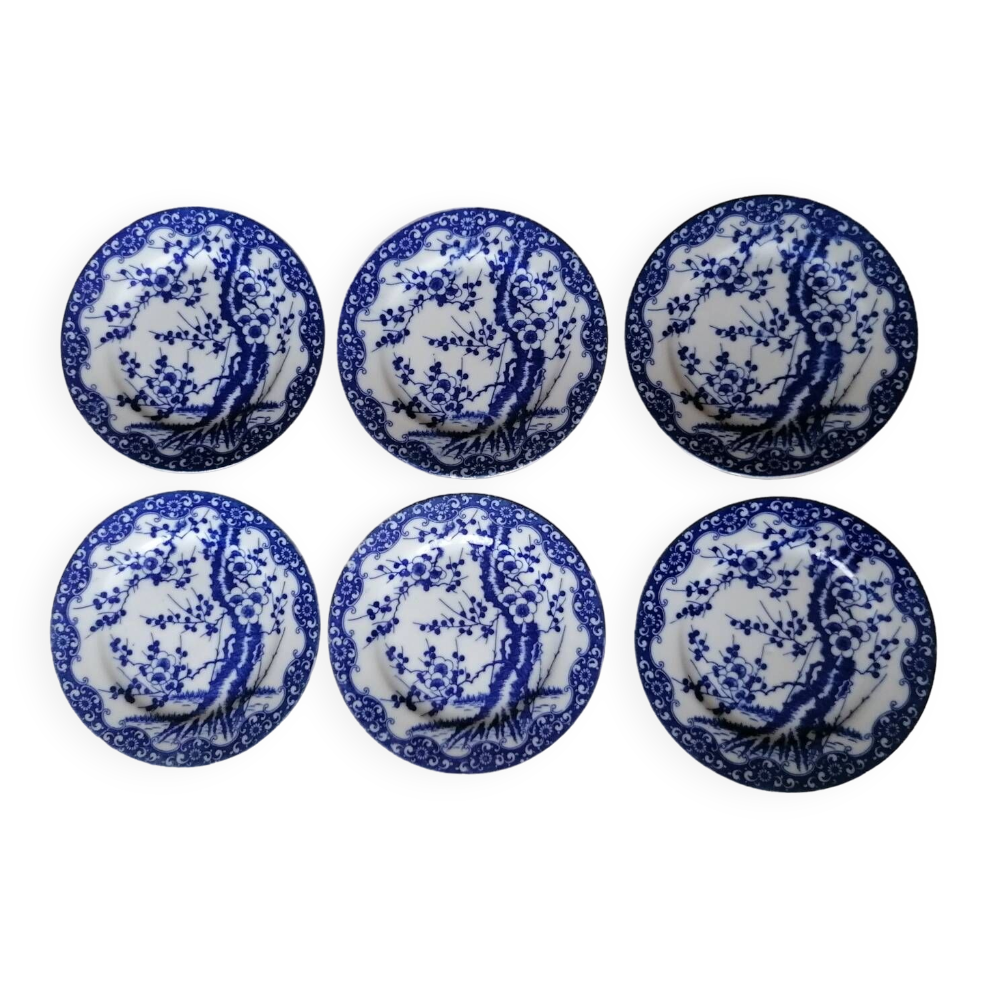 6 white and blue Japanese dessert plates