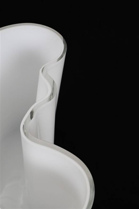 Large Iittala / Alvar Aalto “3030” / “Savoy” vase / white / mid-century modern design