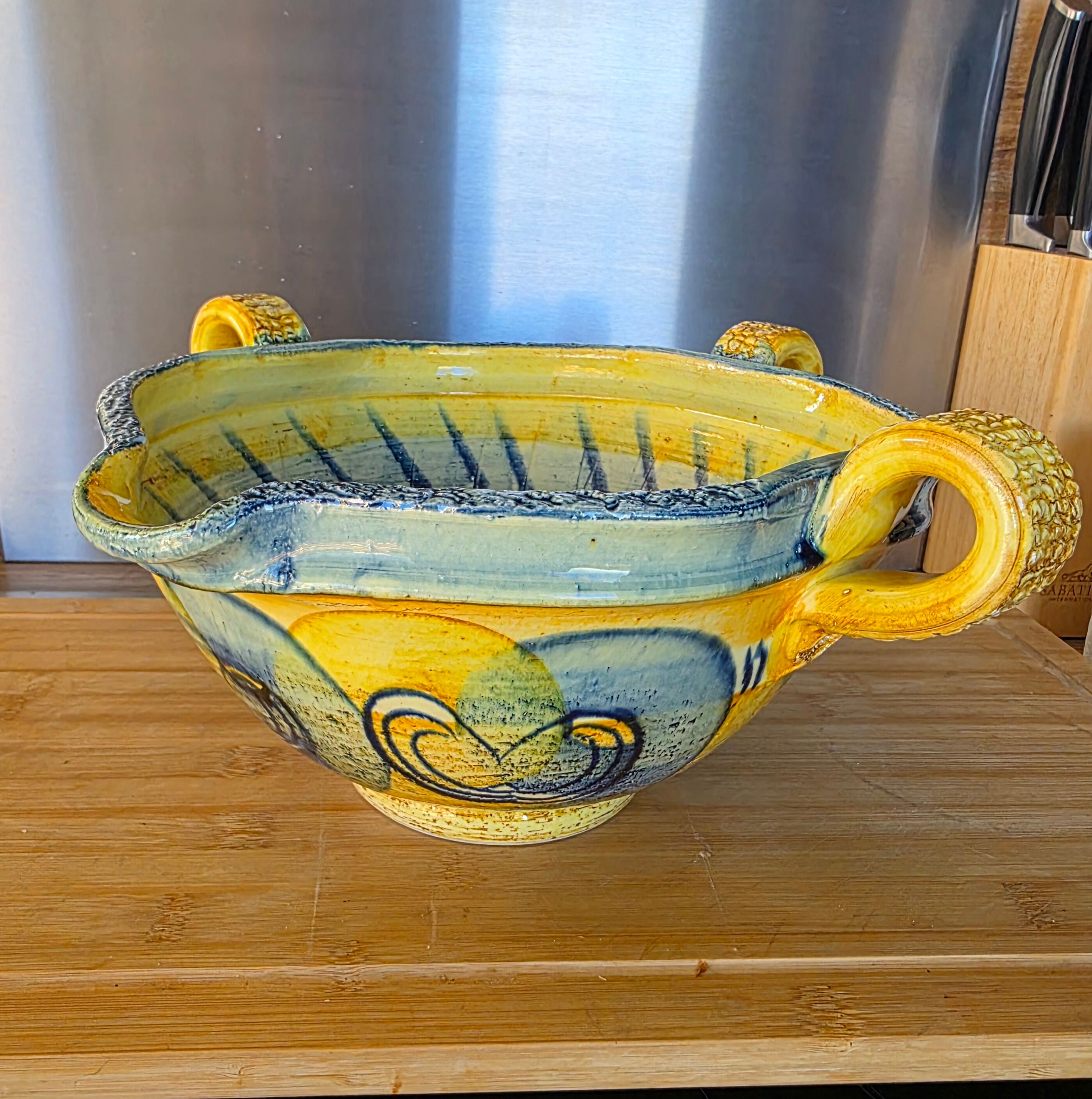 Soup tureen / Vintage ceramic Vallauris – Jean-François Daniel – Condition