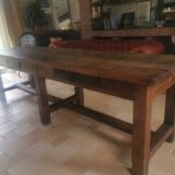 Farm table