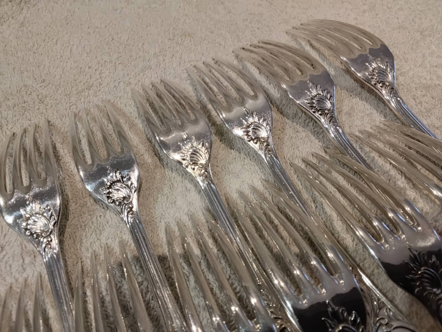 12 silver-plated dessert forks by Christofle Marly, 18.8cm
